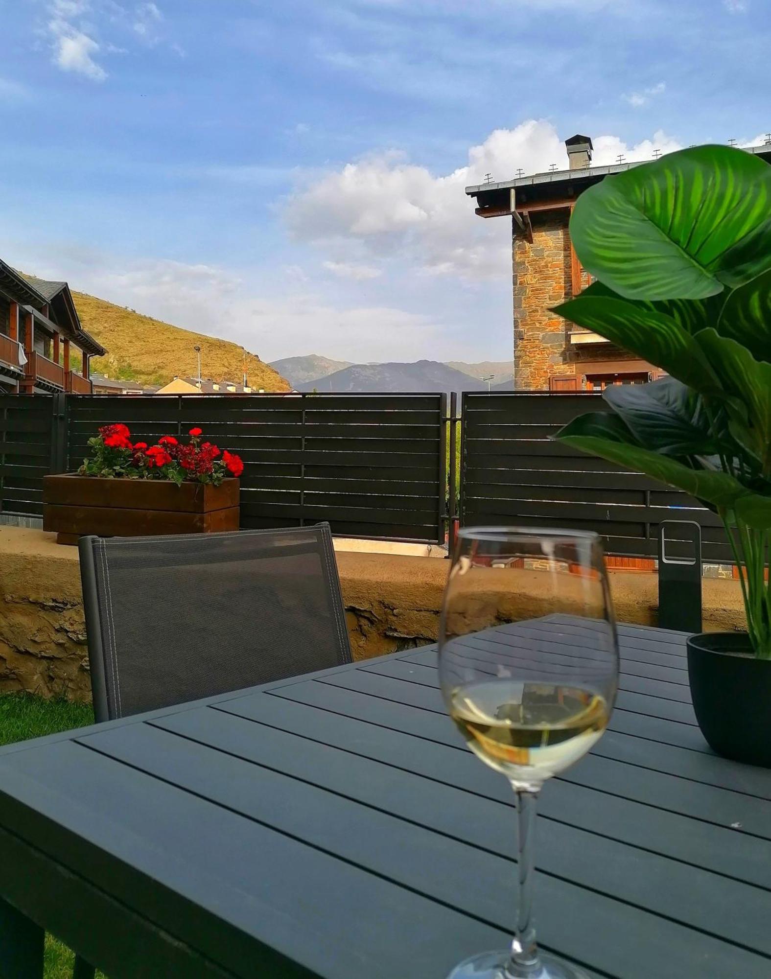 Apartament "Enclau" Turismo Rural Cal Rialla Llivia Buitenkant foto